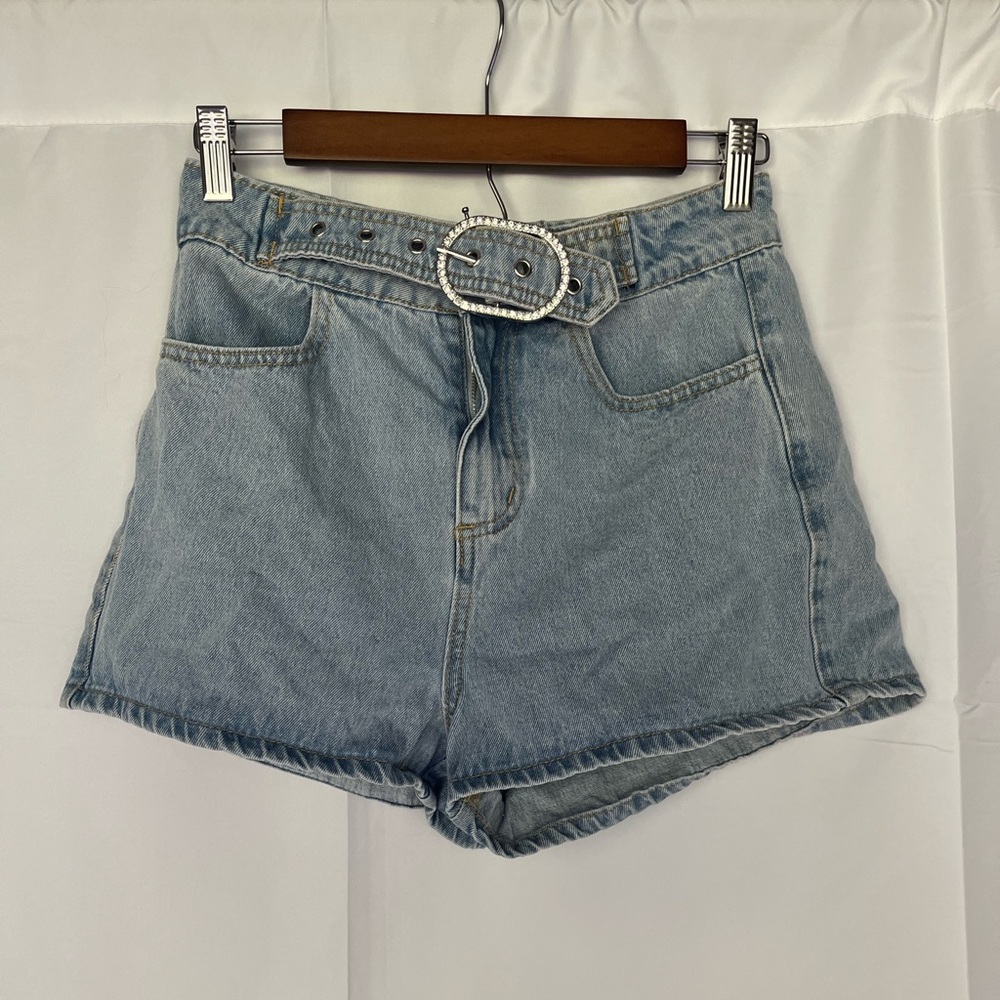 Jean Shorts With Buckle!